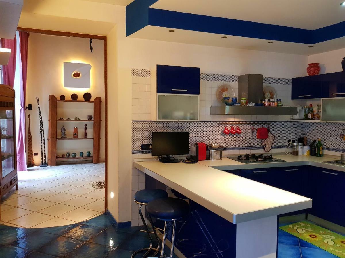 Suite Monticelli نابولي المظهر الخارجي الصورة
